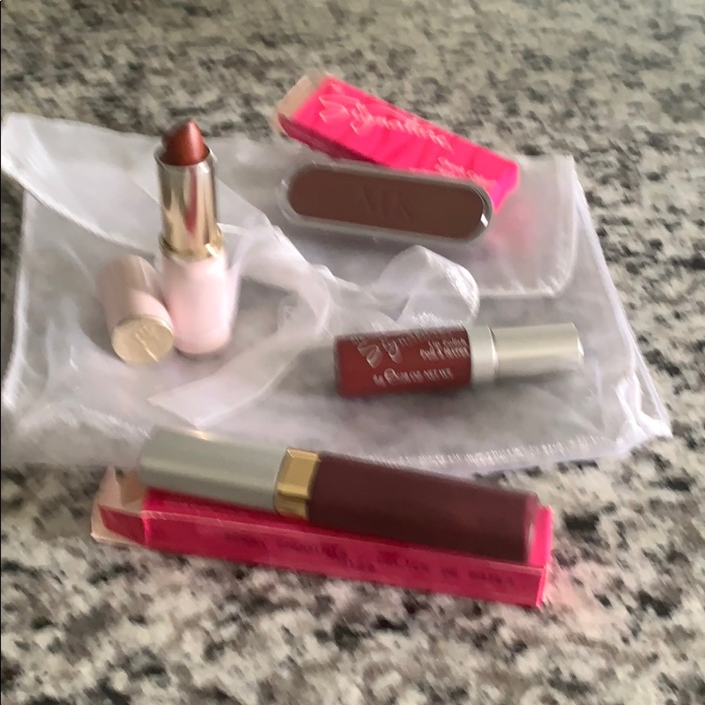 MK signature bundle with MK caramel 👄